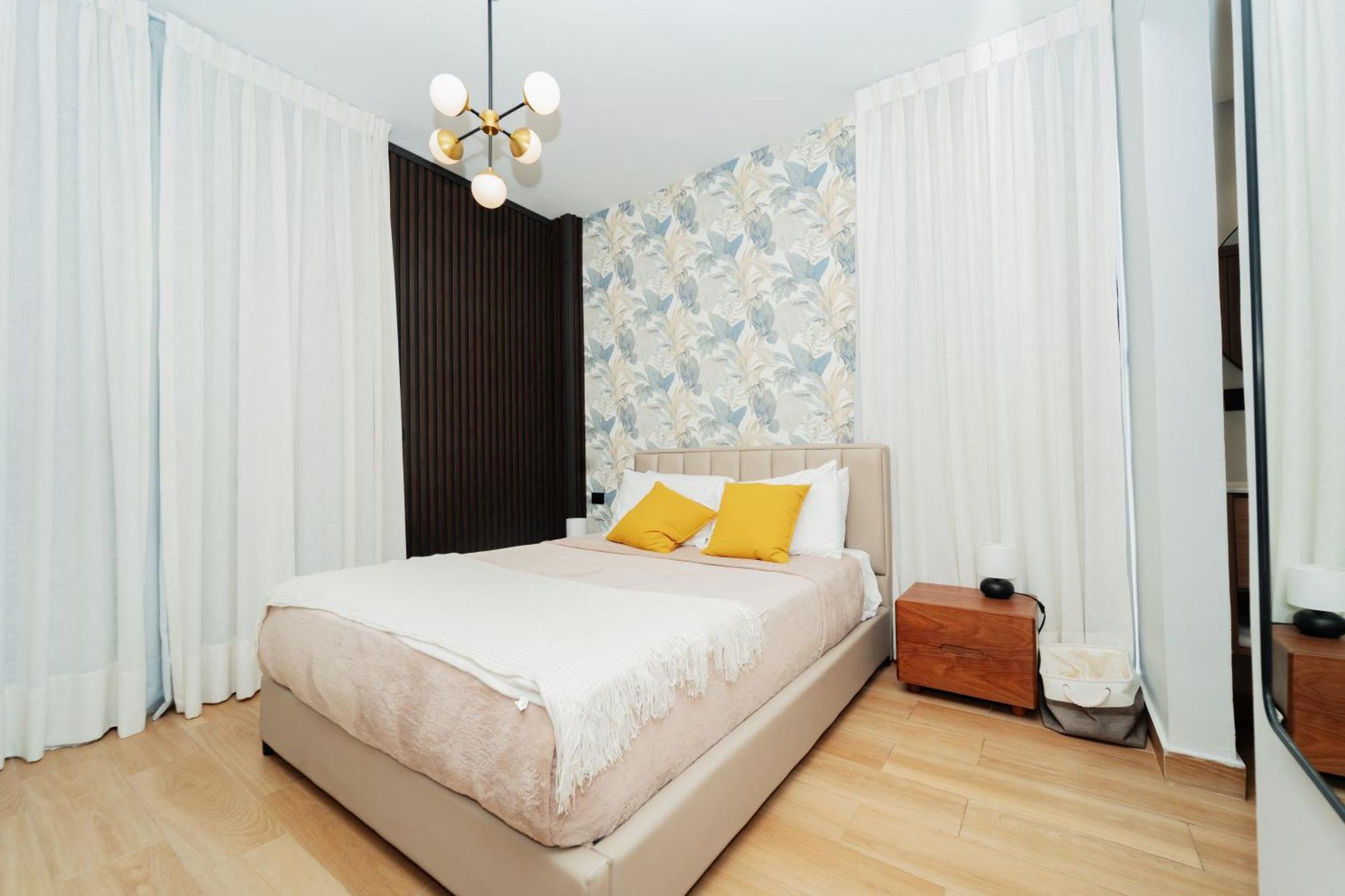 Downtown Park 1 Bedroom B-300 Apartment *